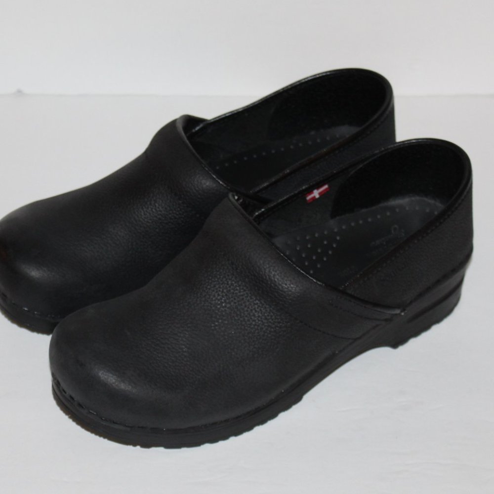Final $ Danish Design Signature Women 42 (Wide)